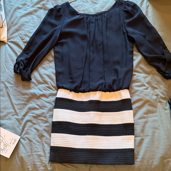 Dresses & Skirts - Sapphire Dollz Black Dress